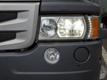 Ksenonowy reflektor Scania z nowym modułem kierunkowskazu